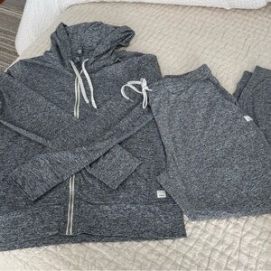 Vuori Women's Heathered Gray Halo Hoodie & Jogger Set
